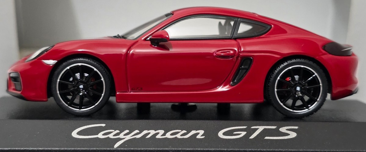 Porsche Cayman GTS 2015 Carmine Red 1:43 Minichamps WAP 020 015 0E