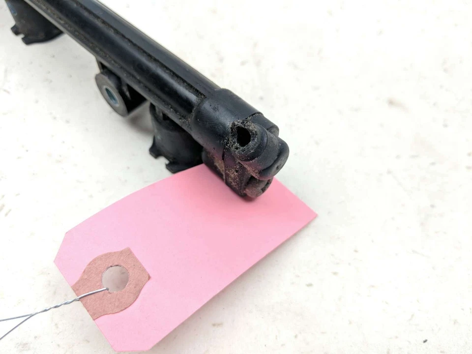 Carril inyector de combustible de gasolina Triumph Tiger 1050 08 Foto 3 de 4