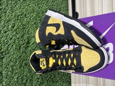 Nike Size 12M/13.5W - Nike SB Dunk High Pro Reverse Goldenrod