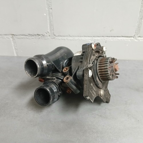 Original VW Wasserpumpe Kühlmittelregler  Audi A3 A4 A5 A6 Golf 6  06J121026G