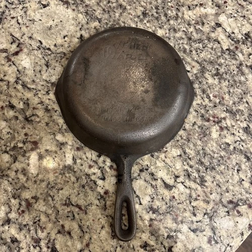 VINTAGE WAGNER WARE Cast Iron Skillet 8" Frying Pan