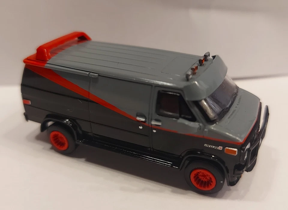 Brekina 18250 GMC Vandura ("Movie-Car A-Team") US-Truck Schwarz/Rot BJ 1983 OVP - Bild 3 von 4