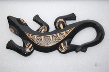 Afrikanische Schnitzerei Gecko Wandschmuck  Holz-Eidechse ca.  31 cm bemalt