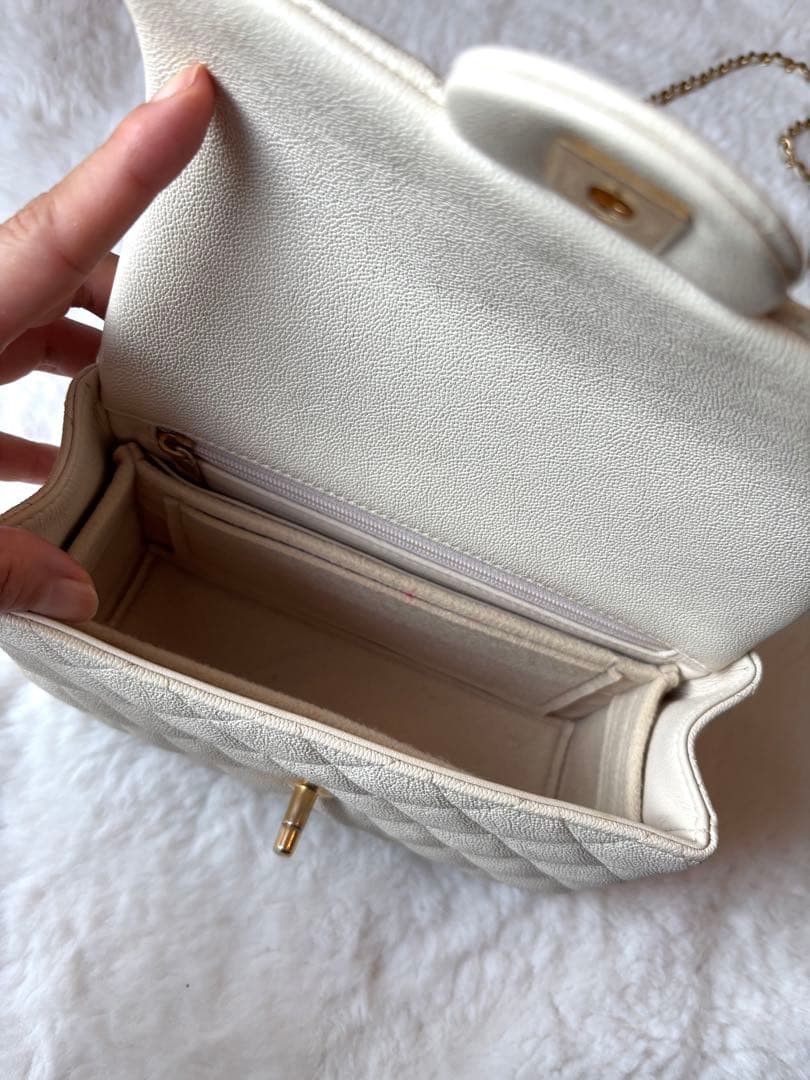 Rare item CHANEL 21S top handle image 7