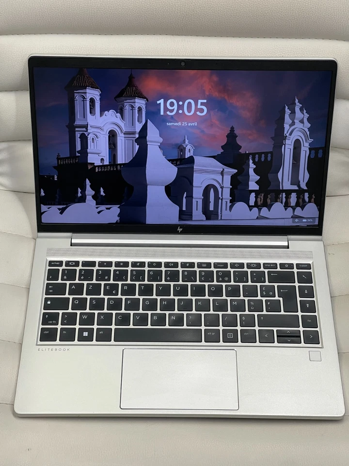 HP EliteBook 640 G9 · i5-1245U · 16GB · 256GB, photo 2 sur 4