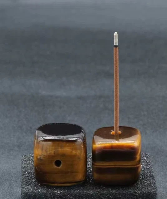 PORTA INCENSO PIETRA DI CRISTALLO NATURALE CURATIVA PURIFICAZIONE MEDITAZIONE - Immagine 3 di 4