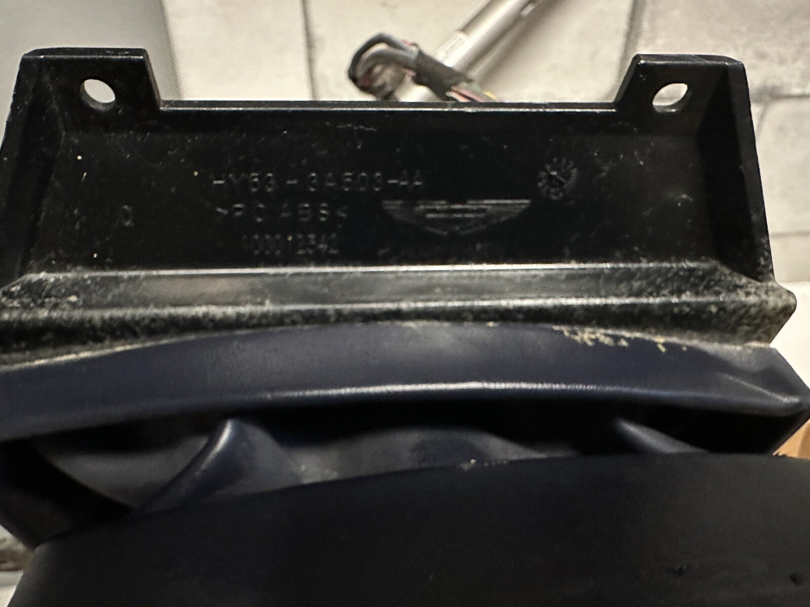 2018 Aston Martin DB 11 steering column