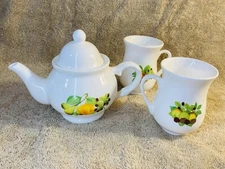 Walkers of London English Tea Set For 2 Fruit Motiff