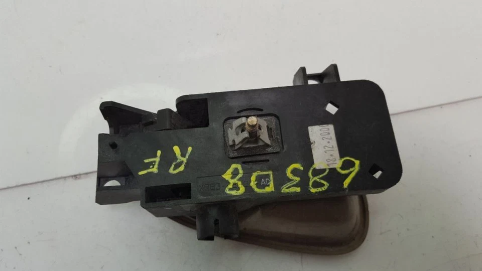 Interior Inner Door Handle Passenger Right Front 2004 Mercedes-Benz C230 - Imagem 2 de 2