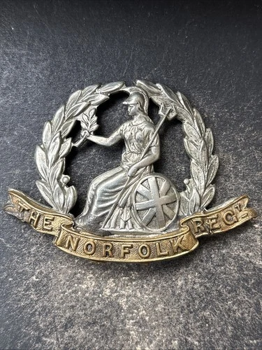The Norfolk Regiment, Genuine British Army Cap Badge. WW1