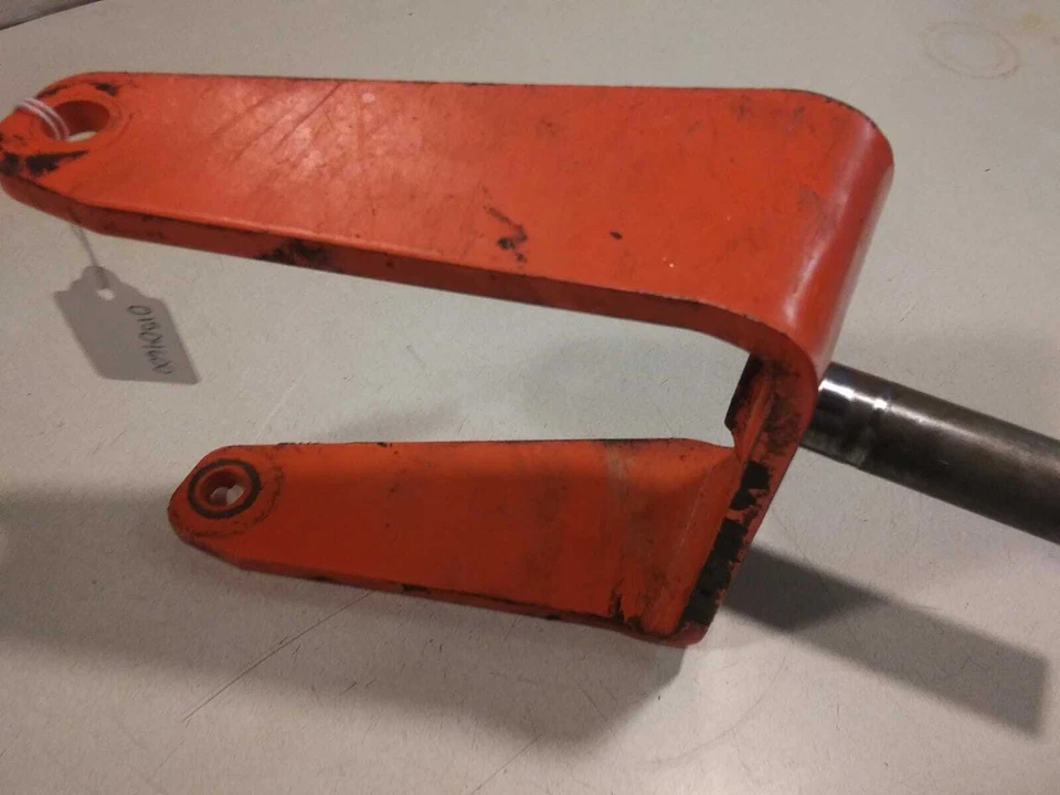 ARIENS GRAVELY CASTER FORK PART NUMBER 01504600 - Image 4 of 4