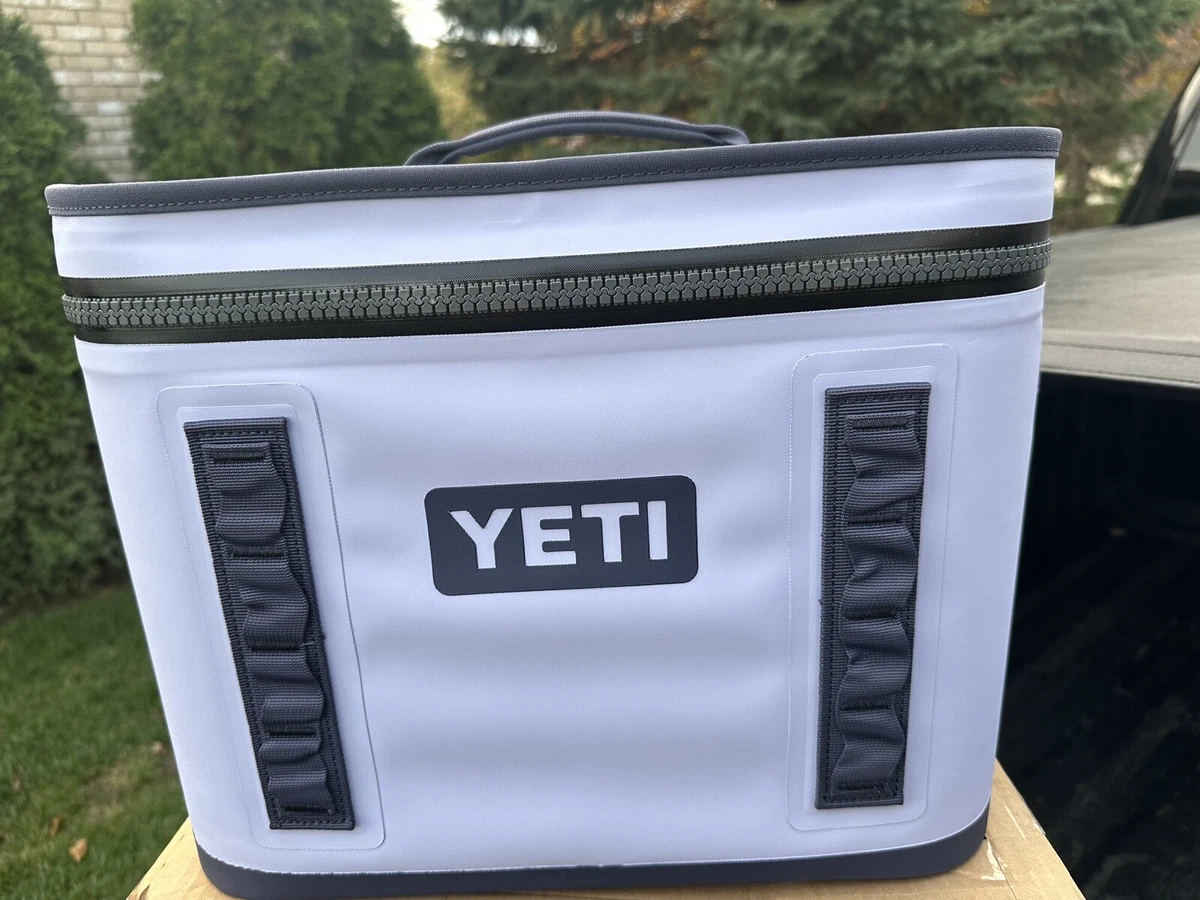 Yeti Hopper Flip 8 Soft Cooler - Cosmic Lilac