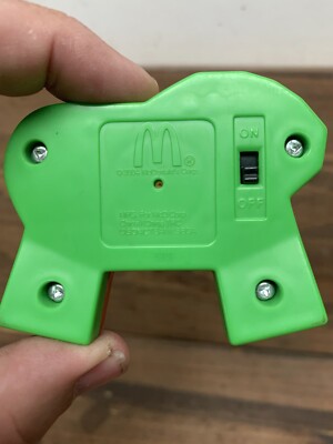 2004 McDonald's SEGA Knuckles Treasure Hunt Kids LCD Display