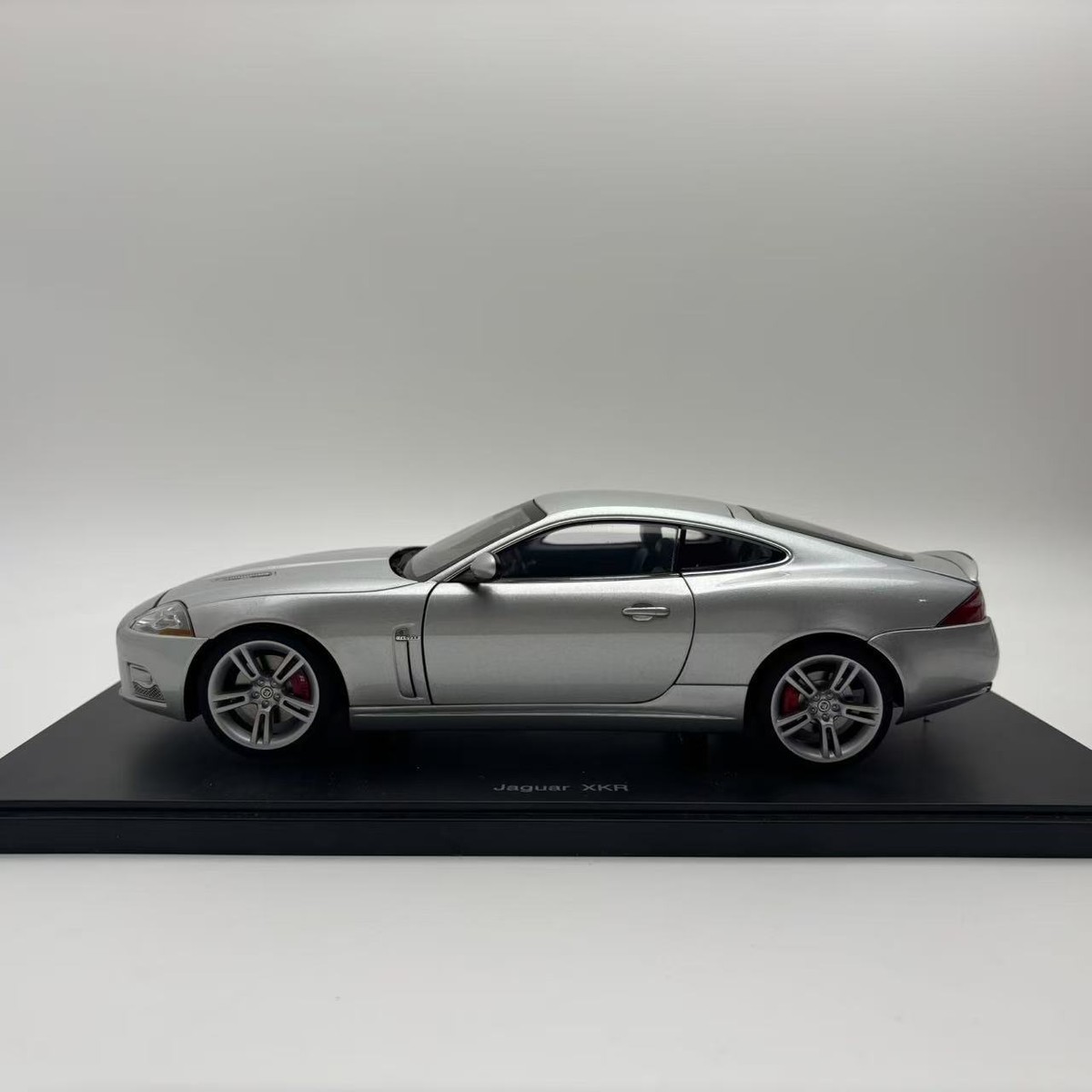 Autoart 1/18 Jaguar XKR Silver Alloy Openable Car Model Rare, $215.14