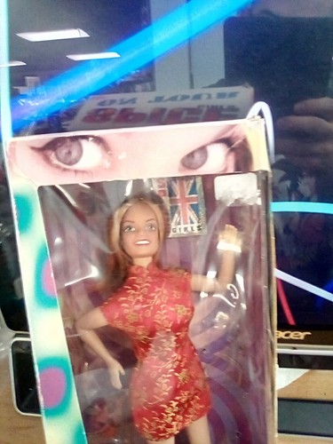 Spice Girls: On Tour, *Ginger*, 11" Doll 1998 Galloob - NEW *Damaged Packaging* - Picture 8 of 9