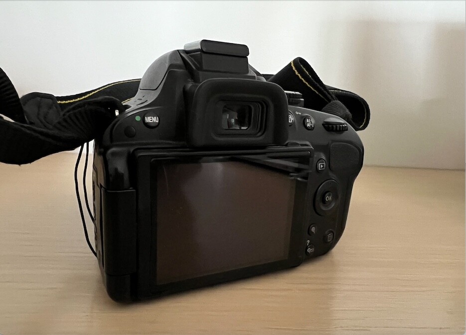 Nikon D5100 Camera w 1855mm VR Lens Kit (with bag, memory card but no