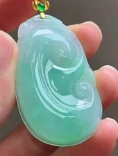18K Yellow Gold Grade A Icy Green Jadeite Jade RuYi Pendant 0925