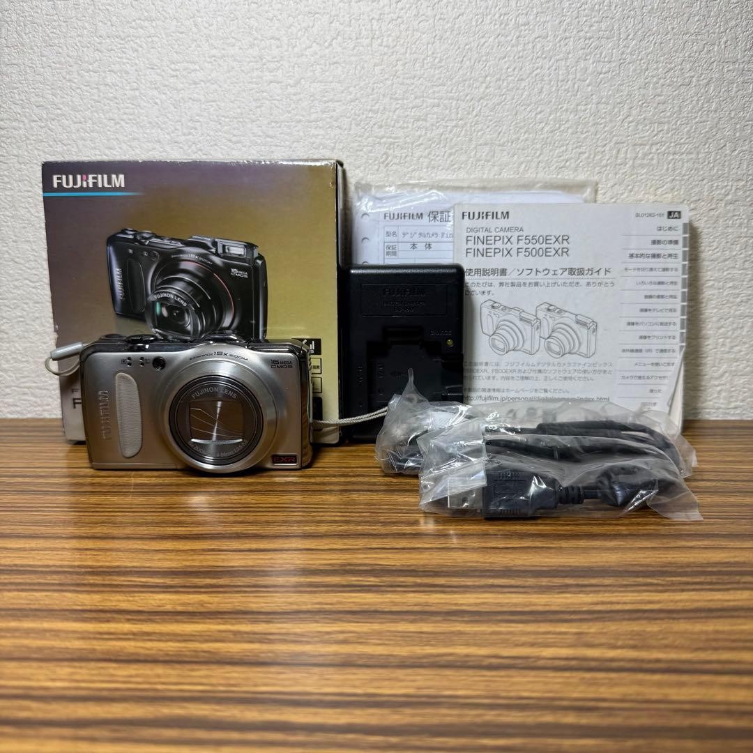 FUJIFILM FinePix F550EXR Champagne Gold 16MP Compact Digital
