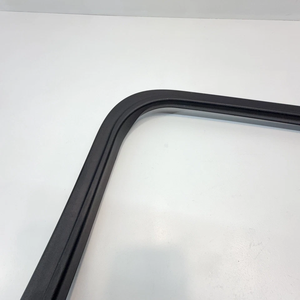 Chevrolet Malibu 2016-2025 lado derecho puerta superior ventana marco moldura OEM Foto 4 de 4