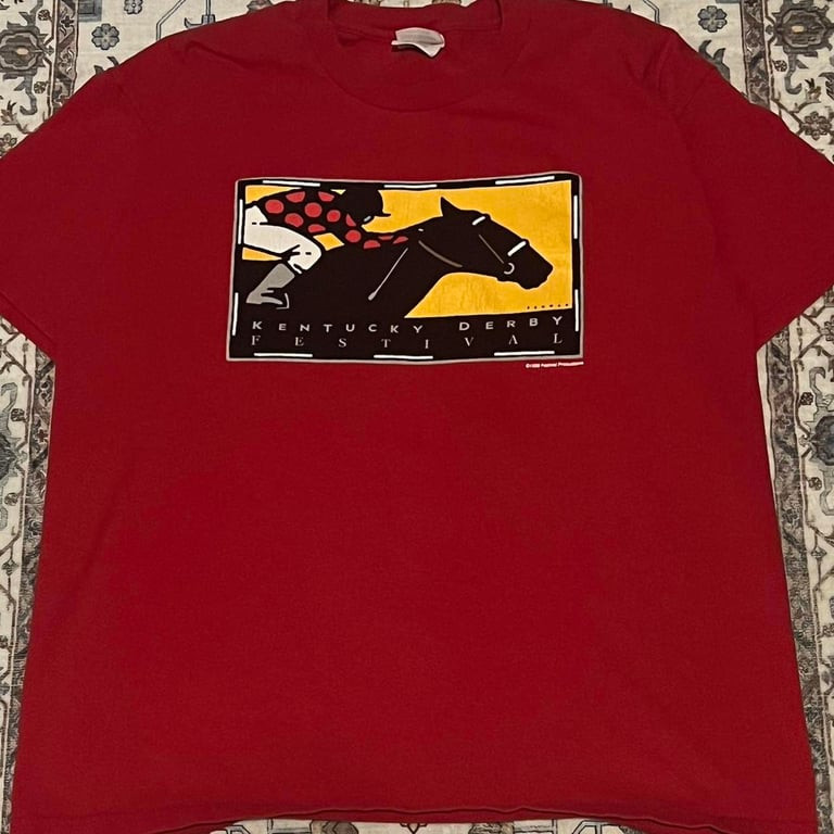 ALTRA T shirt grafica rossa grande Kentucky Derby Festival Productions 1998 vintage.