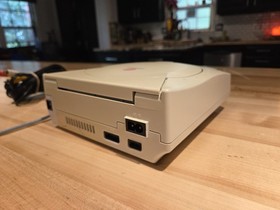 SEGA DREAMCAST CONSOLE + CONTROLLER + Visual MEMORY Unit