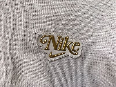 NIKE Women's Sportwear Femme 1/4 Zip Pink Oxford / Metallic NIKE Women's Sportwear Femme 1/4 Zip Pink Oxford / Metallic