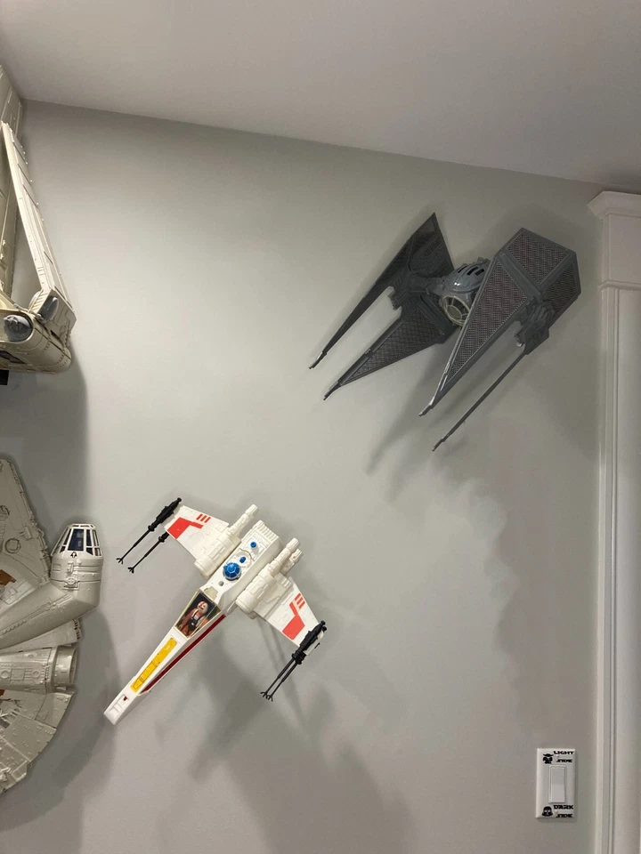 Starship Wall Mount Bracket Multi Directional Vintage Star Wars X-Wing TIE Snow - Image 2 of 4