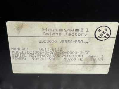 HONEYWELL DC300E E 000 10 0000 0 Temperature Control