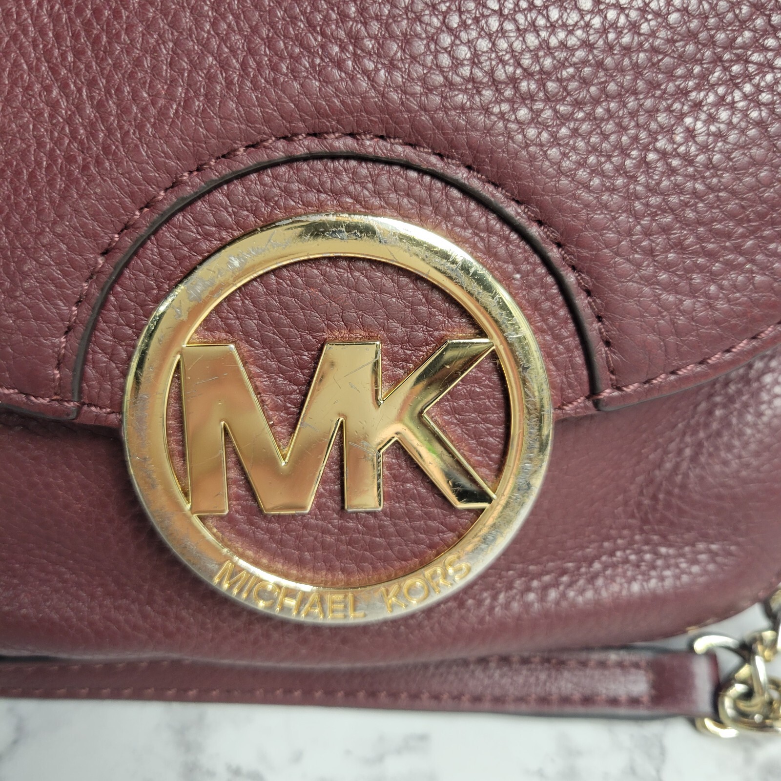 Michael Kors Fulton Leather Burgundy Crossbody Bag Purse Gold Chain Cute Small thumbnail 3