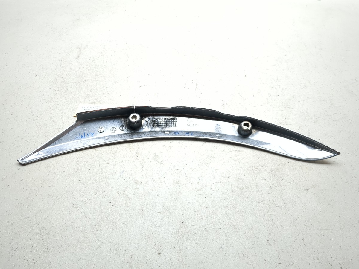 04-12 Victory Kingpin Rear Right Fender Support Struts 5631842