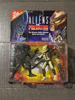 Vintage Kenner 1993 Aliens vs Predator Warrior Alien & Renegade Predator