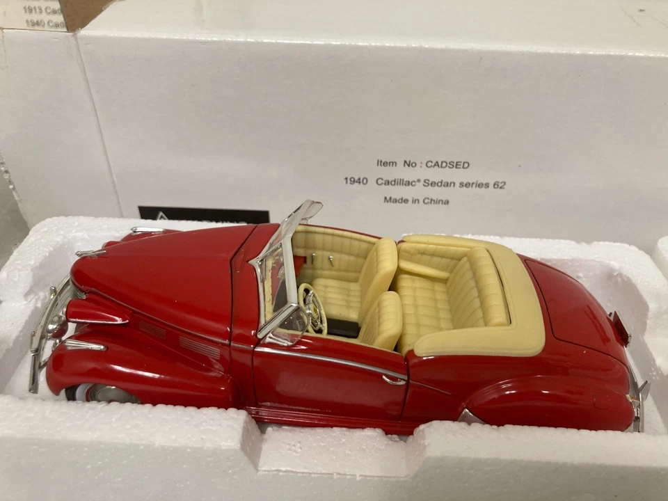 Lot of 3 Cadillac Diecast Cars 1913 Touring 1903 Runabout 1938 Fleetwood 1940 Se - Image 3 of 4