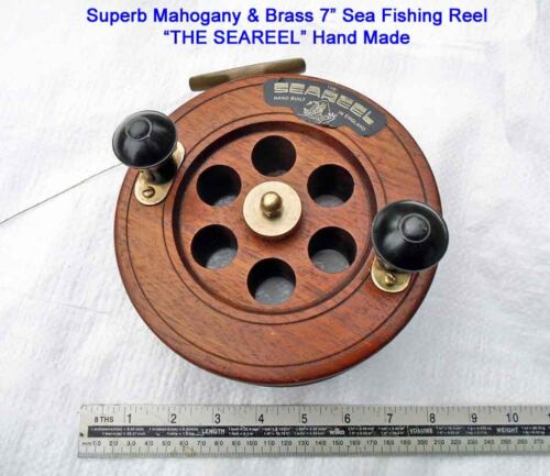 Vintage Large Diameter 7" Mahogany & Brass Centre Pin Fishing Reel "THE SEAREEL" - Afbeelding 1 van 4