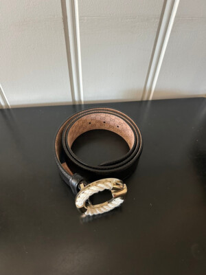 Gucci Black Calfskin Leather Gold Braided G Logo Buckle Belt  display picture 1