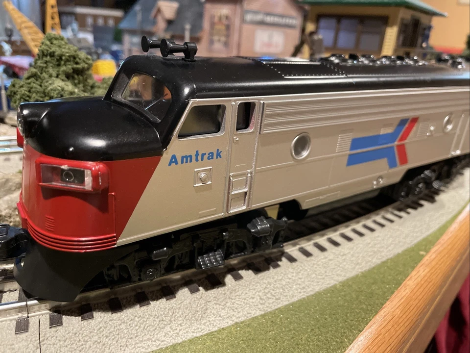 WILLIAMS AMTRAK AA LOCOMOTIVE 4740 UNIT O GAUGE WITH LED BULBS - Image 4 of 4