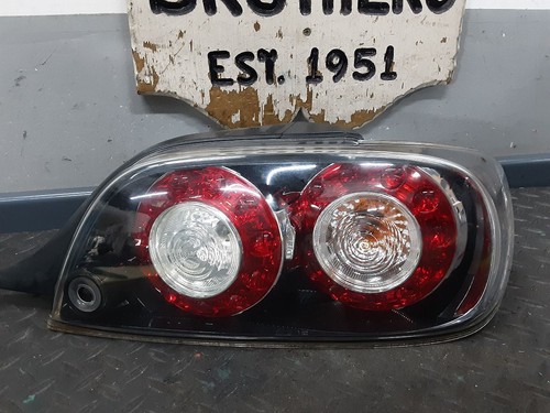 Luz trasera lateral del pasajero Mazda RX8 2009-2011 (QTR MTD) - Imagen 3 de 12