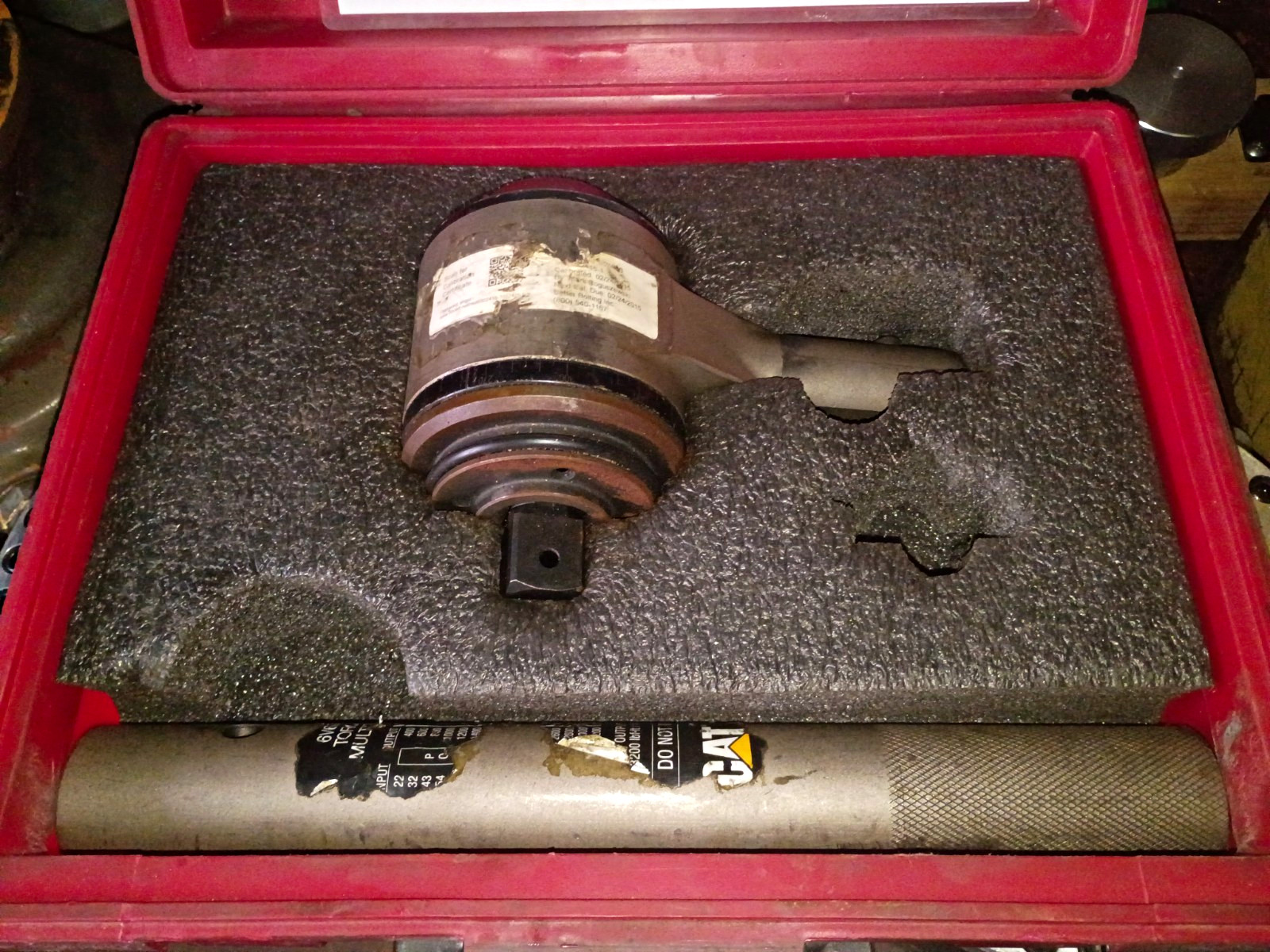 CAT Pneumatic Air Impact Wrench Tool w/ Red Carrying Case Storage Box