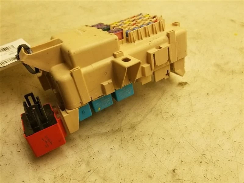 Toyota Sequoia 2006 cabina caja de fusibles Foto 4 de 4