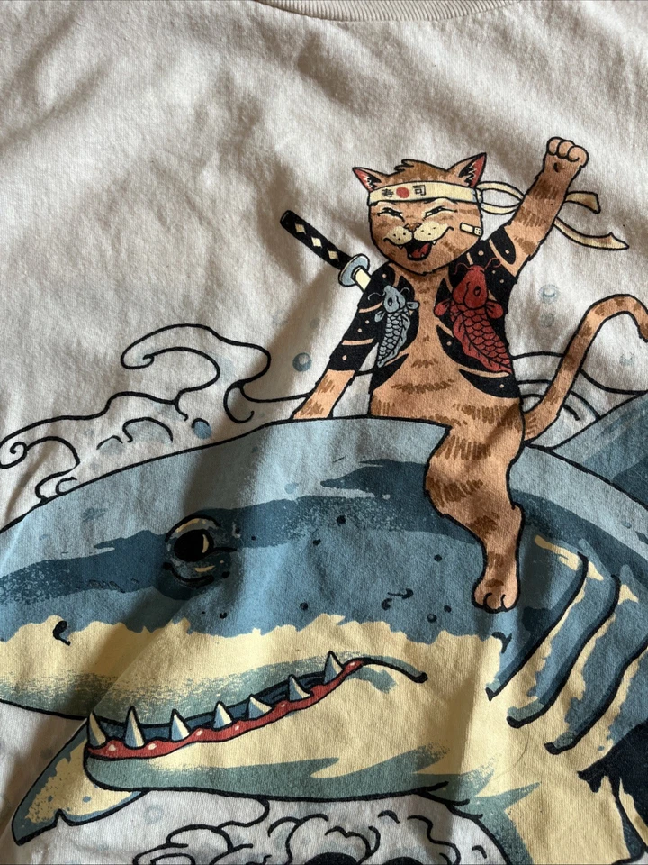 Camiseta gráfica japonesa Samuari Ninja gato montar tiburón para hombre beige N Foto 4 de 4