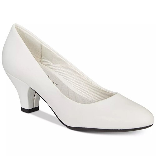 Easy Street Women Classic Pump Heels Fabulous Size US 7.5M White Faux Leather