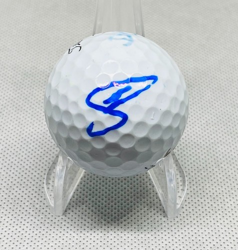 Stephen Curry Signed Golf Ball With COA! (2366889)