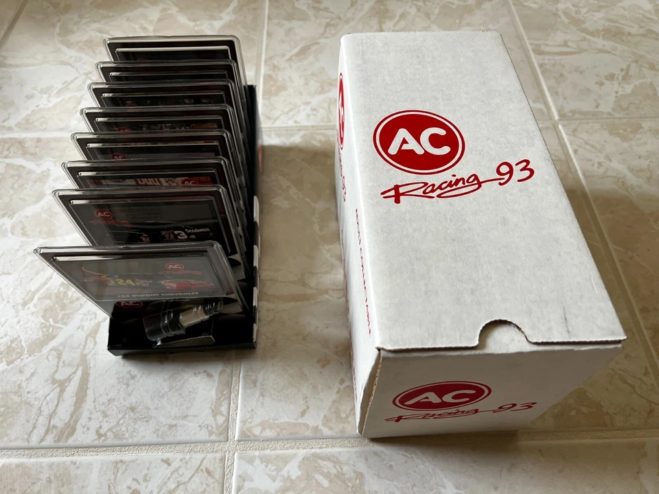 NASCAR AC Racing 93 Juego de 8 tarjetas y enchufes coleccionables Foto 2 de 4