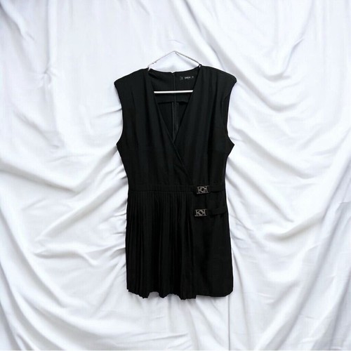 SHEIN Sleeveless V-Neck Pleated Black Dress Knee Length Embellished Belt L