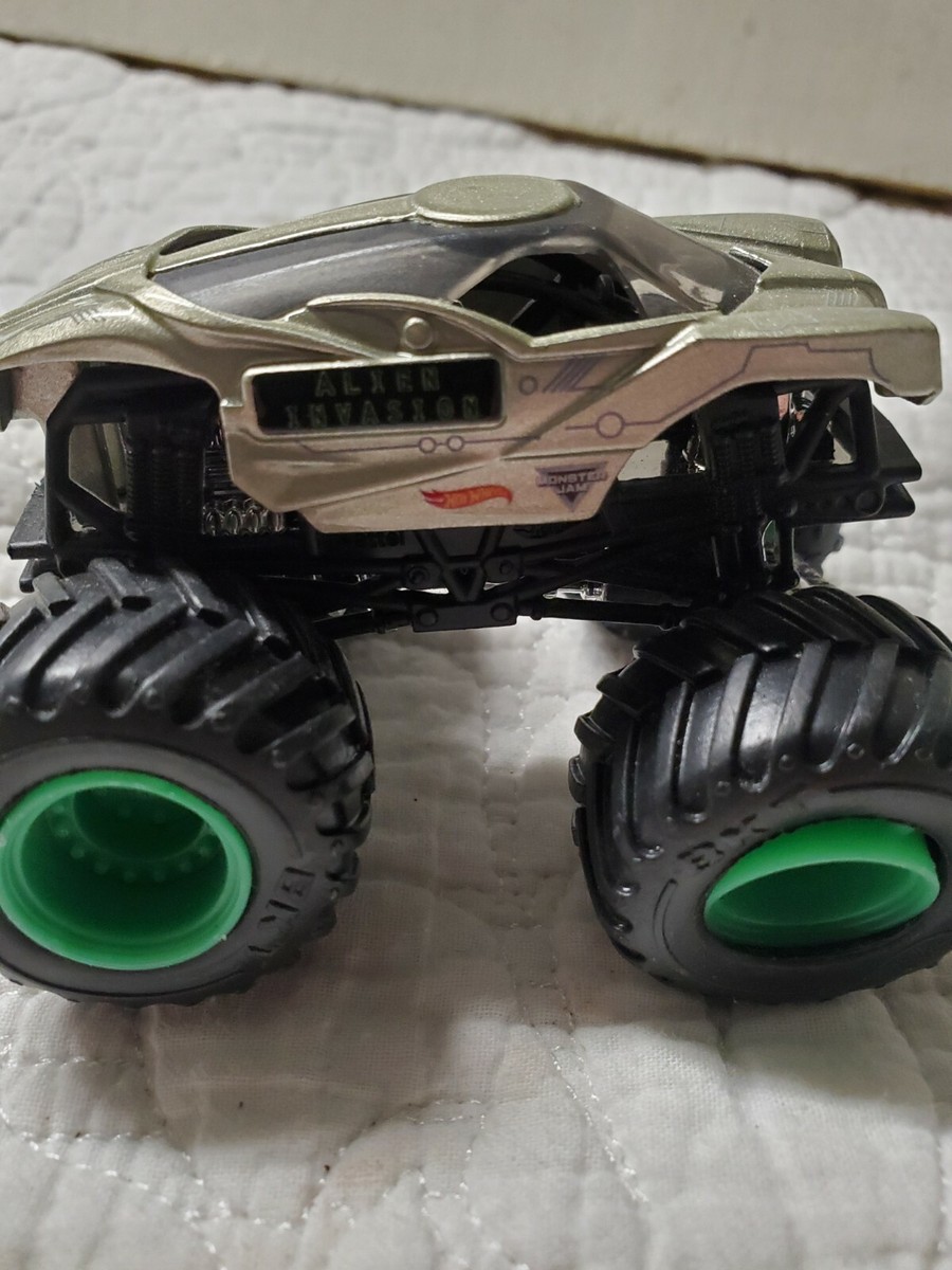 Toys Hot Wheels Alien Invasion Hot Wheels Monster Jam Alien