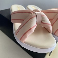 Las mejores ofertas en Chanclas mujer Cole Haan - Main Image