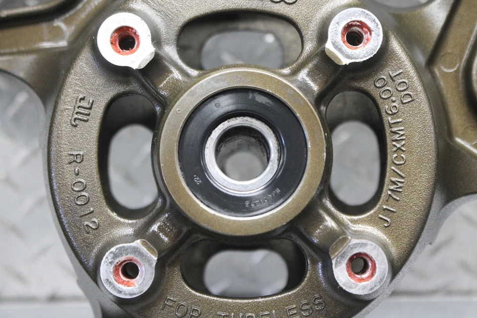 Llanta trasera Kawasaki Ninja ZX10R ZX1000D 2006 J17M/CXMT6,00 Foto 3 de 4