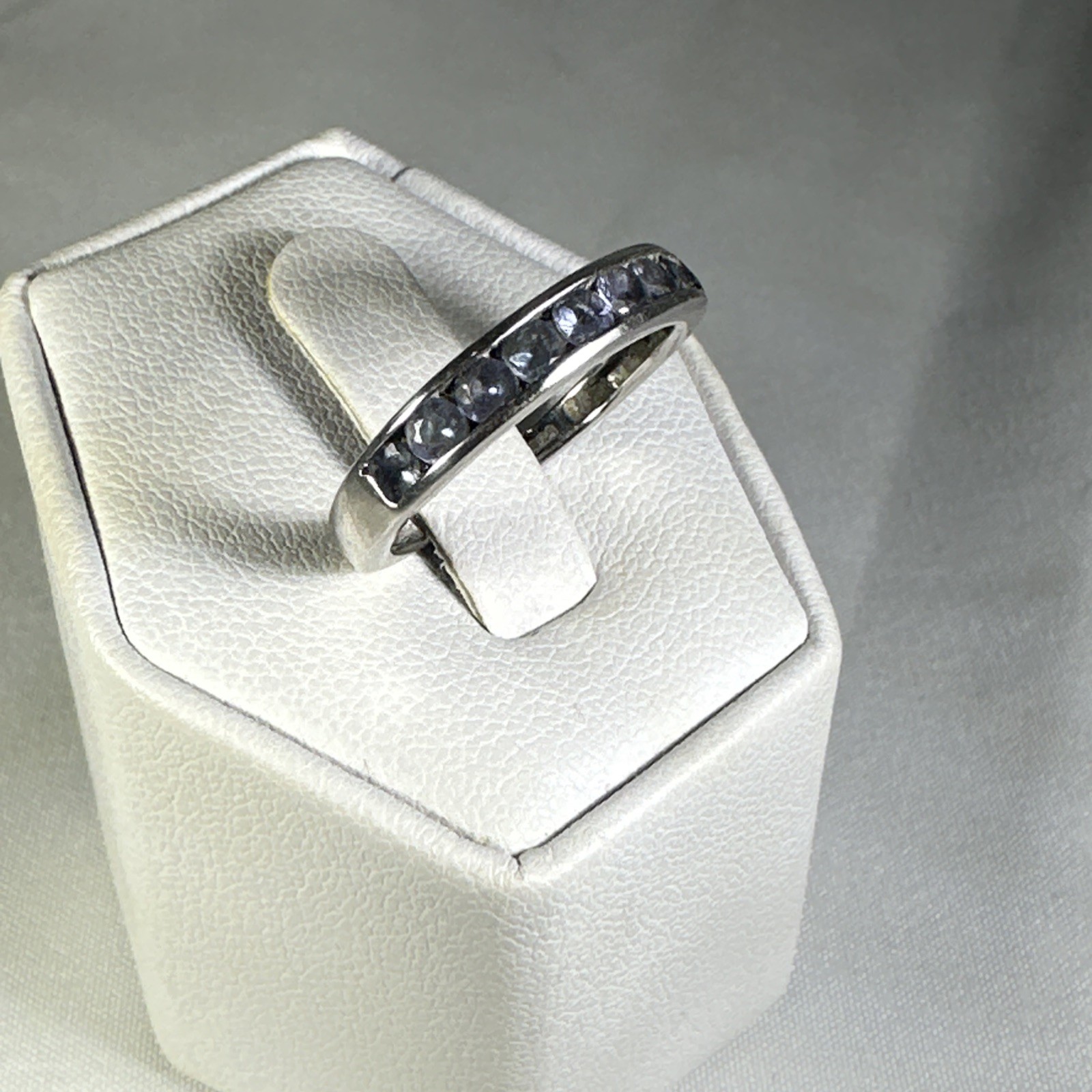 STUNNING .925 Vintage Sterling Silver Estate Ring Size 6 with Colorless Stone