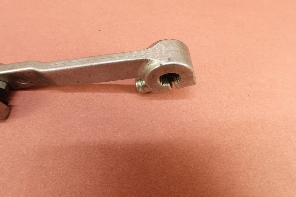 2000-2006 Harley Davidson FLTRI Road Glide SHIFTER LINKAGE ARM LINK - Image 3 of 4