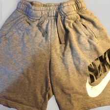 Nike Sportswear Kids Club Grey Fleece Sweat Shorts Size Medium