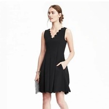 Banana Republic NWT Scalloped Fit and Flare Black Dress Pleated Pockets Sz 6
